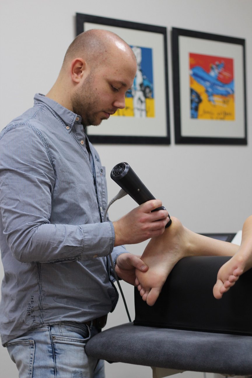 Shockwave therapie uitgevoerd bij Fysio in Motion in Almere